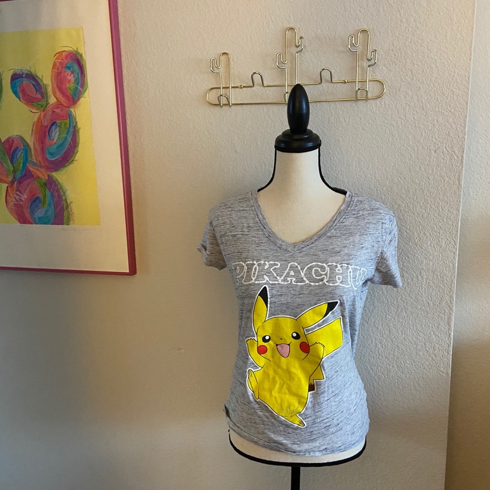Super cute large Pikachu tee shirt - Picture 1 of 4